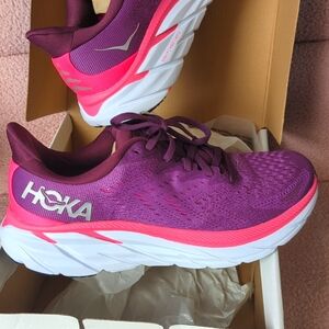 Hoka Clifton 8 women's sneakers
